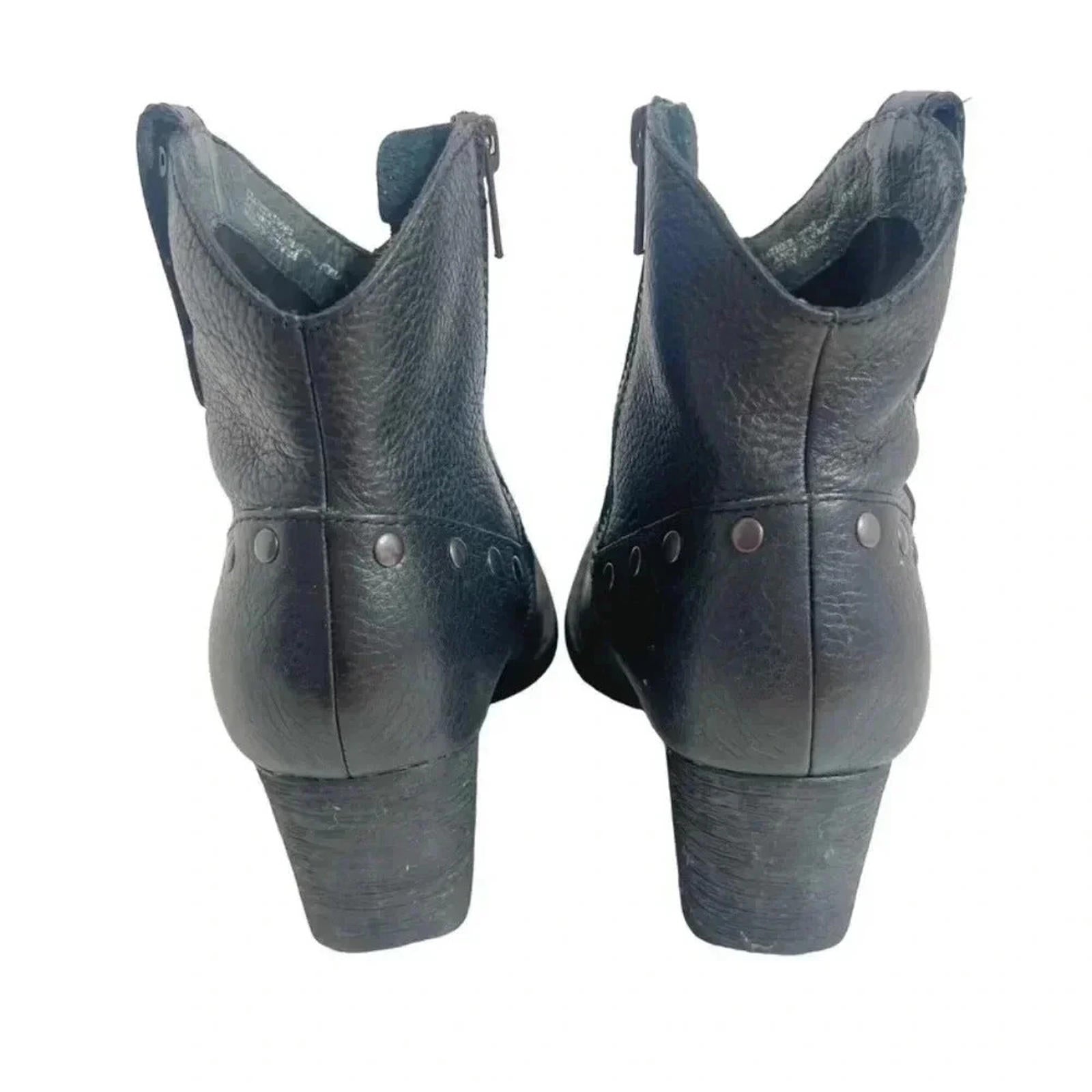 Born Perez Studded Western Leather Ankle Booties Women's Size 7