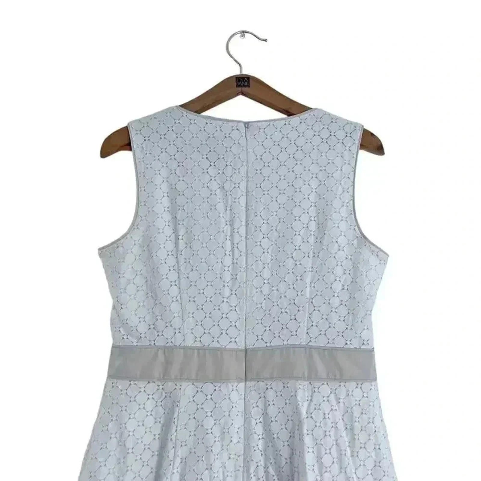 Ann Taylor White Cream Eyelet A Line Dress Spring Summer Dress Women's Size 10