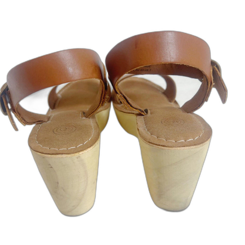 UO Urban Outfitters Maggie Heeled Clog Sandal Brown Platform Sandal Size 9