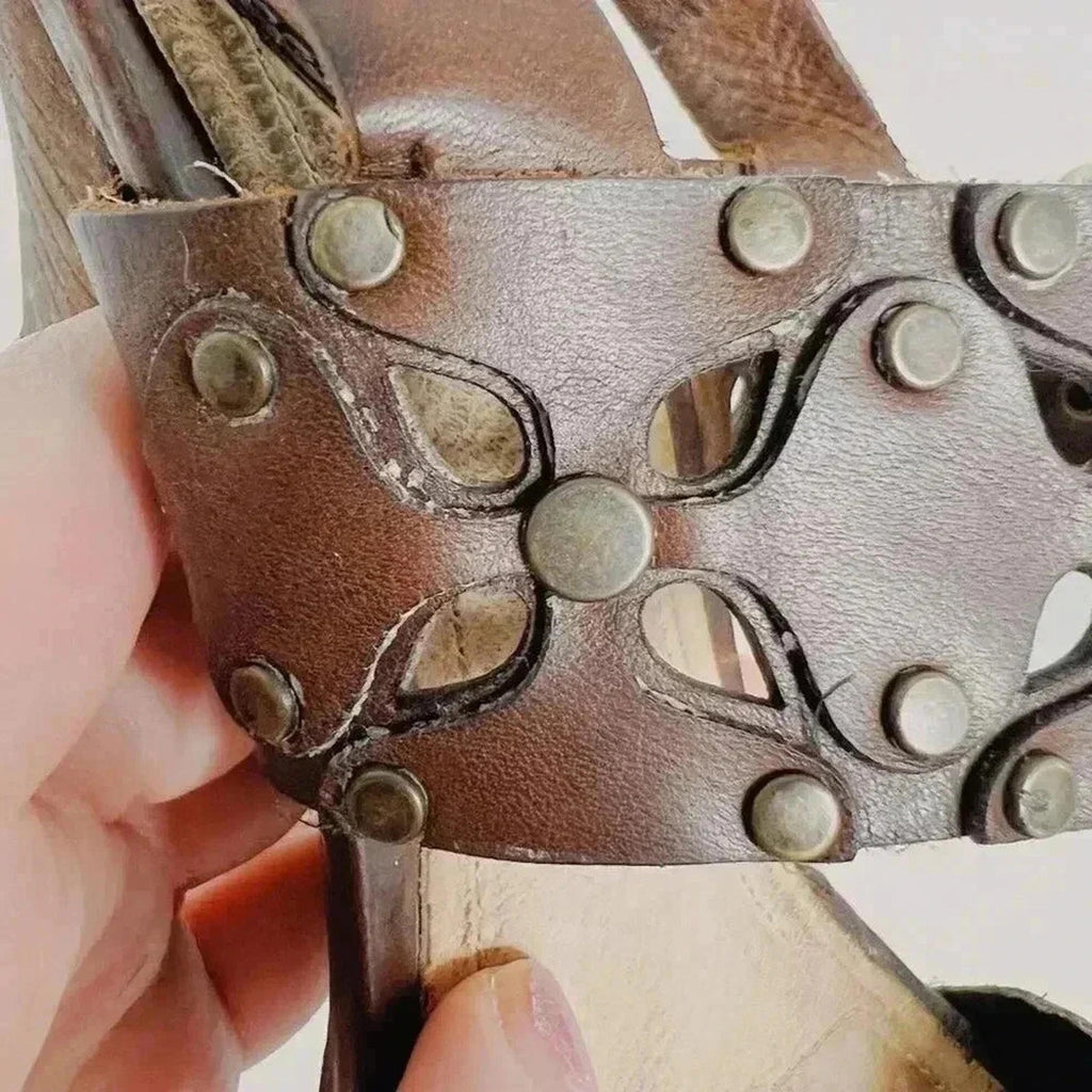 Frye Skye Sandals Brown Leather Chunky Heels Flower Cutouts Rivets Size 9