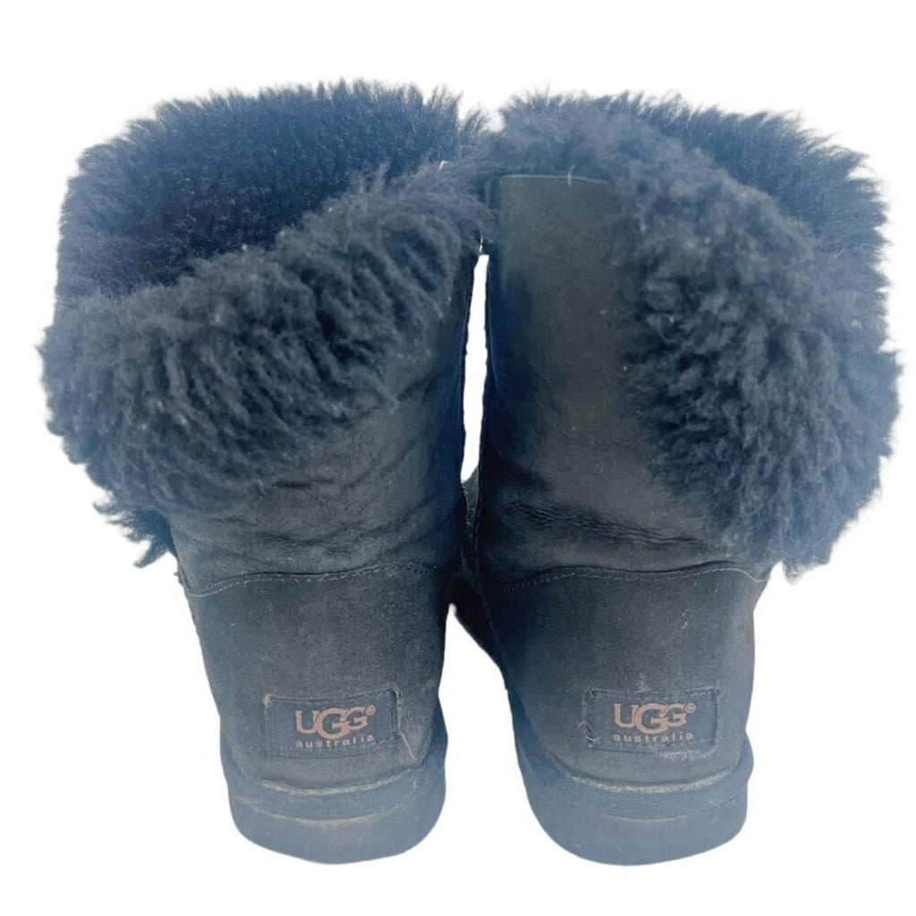 UGG Australia Women's Bailey Button II Black Sheepskin Boot Bootie Size 7