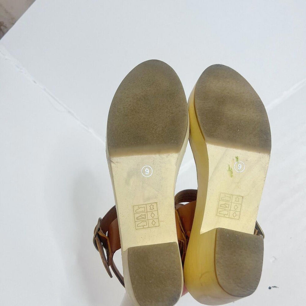 UO Urban Outfitters Maggie Heeled Clog Sandal Brown Platform Sandal Size 9