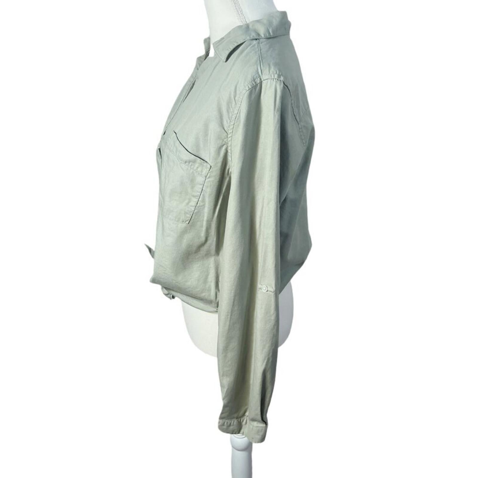 Young Hearts Run Free Light Olive Green Tied Button Up Shirt Women's Size L