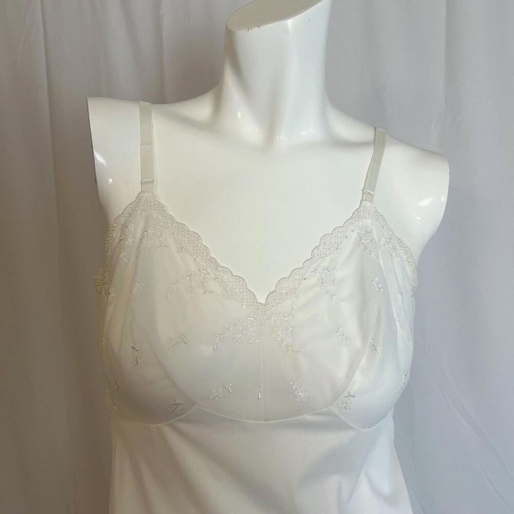 60s Vintage Vanity Fair White Lace Eyelet Nightgown Slip Dress Women's Size 2 US