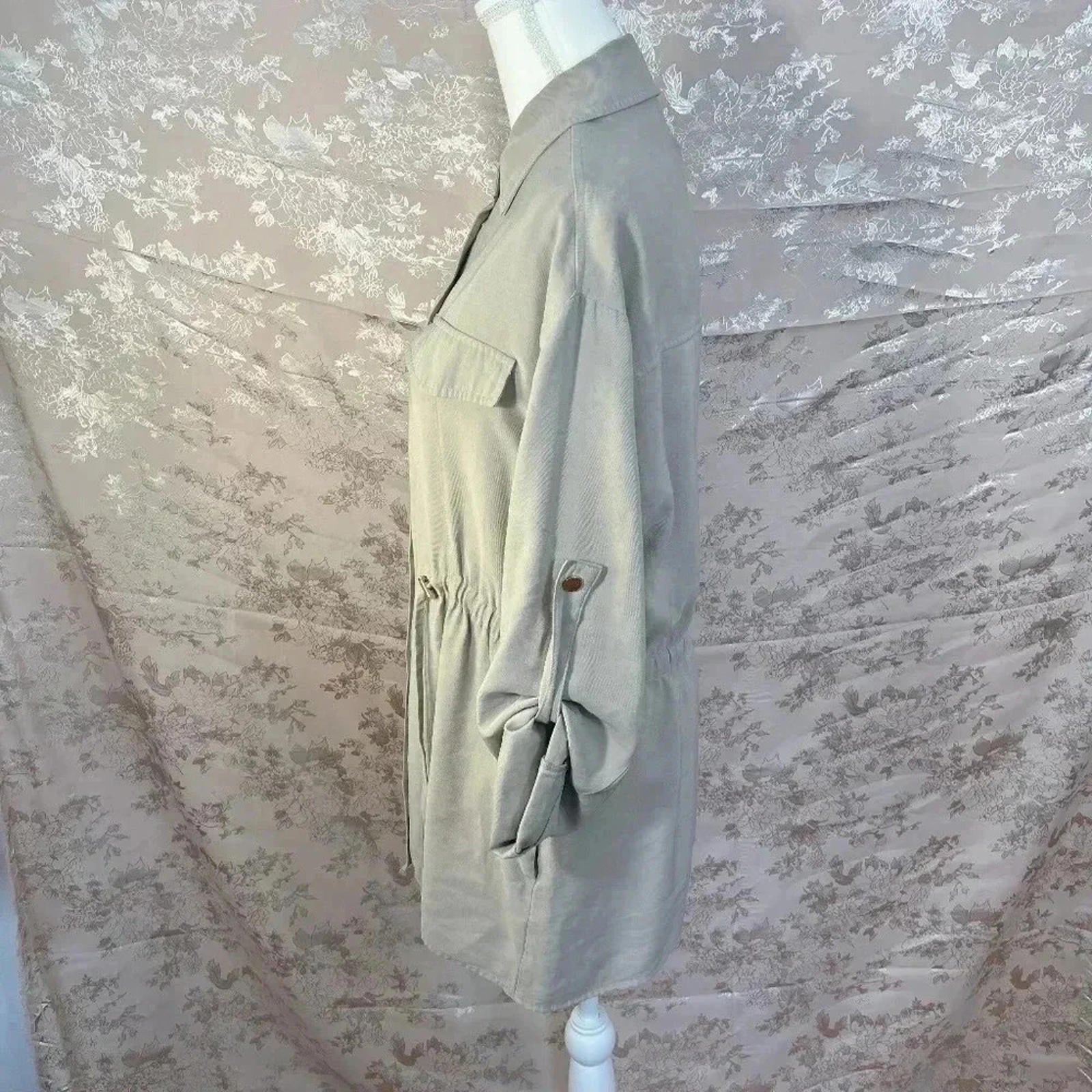 Zara Beige Women's Button Up Utility Jacket Size M