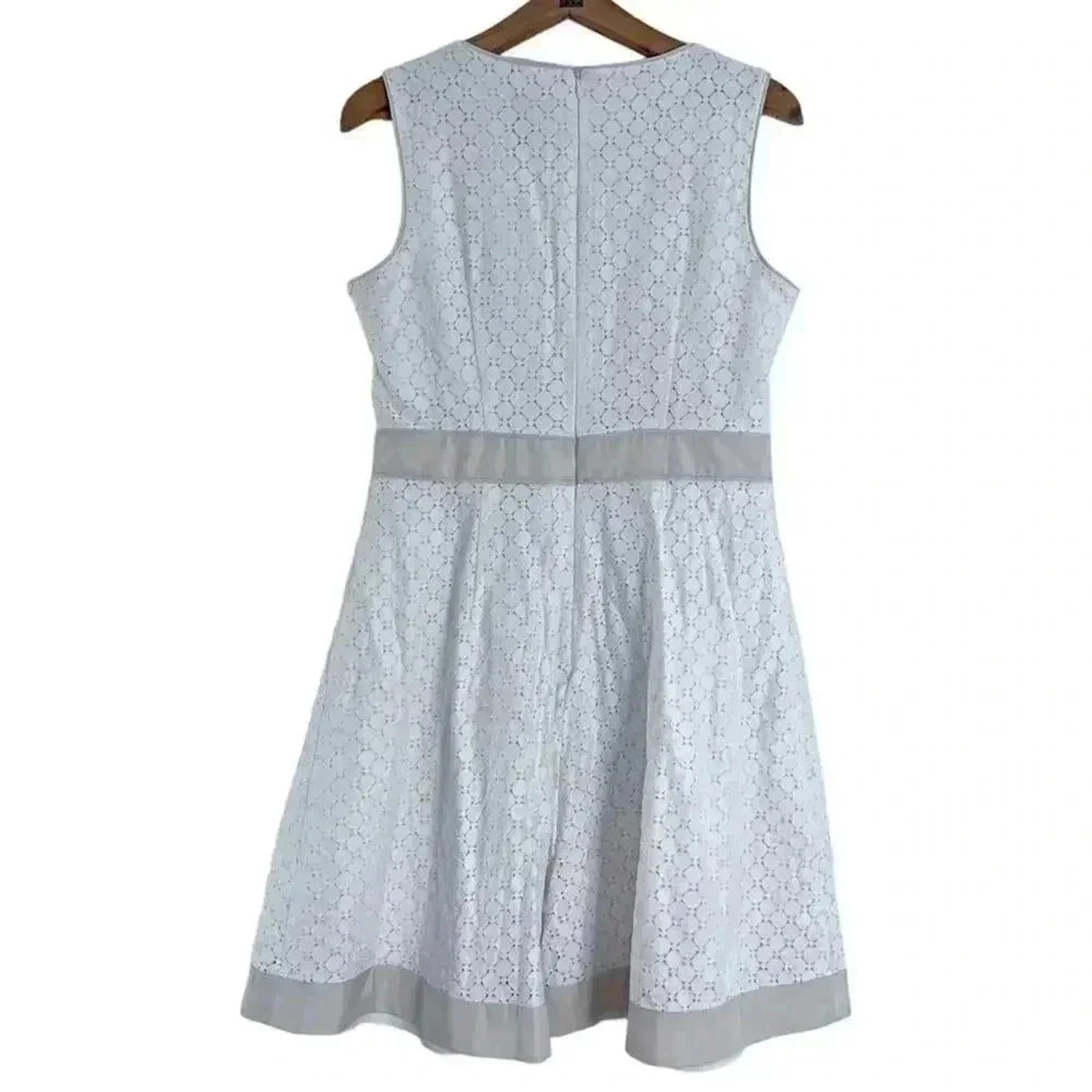 Ann Taylor White Cream Eyelet A Line Dress Spring Summer Dress Women's Size 10