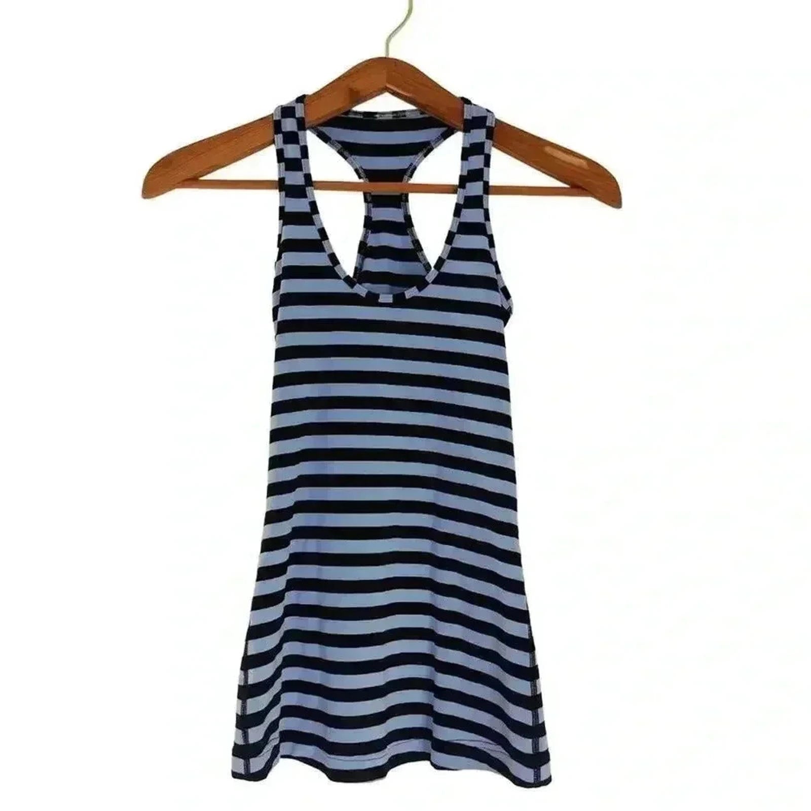 Lululemon Blue Striped Racerback Tank Workout Athleisure Yoga Workout Size 4