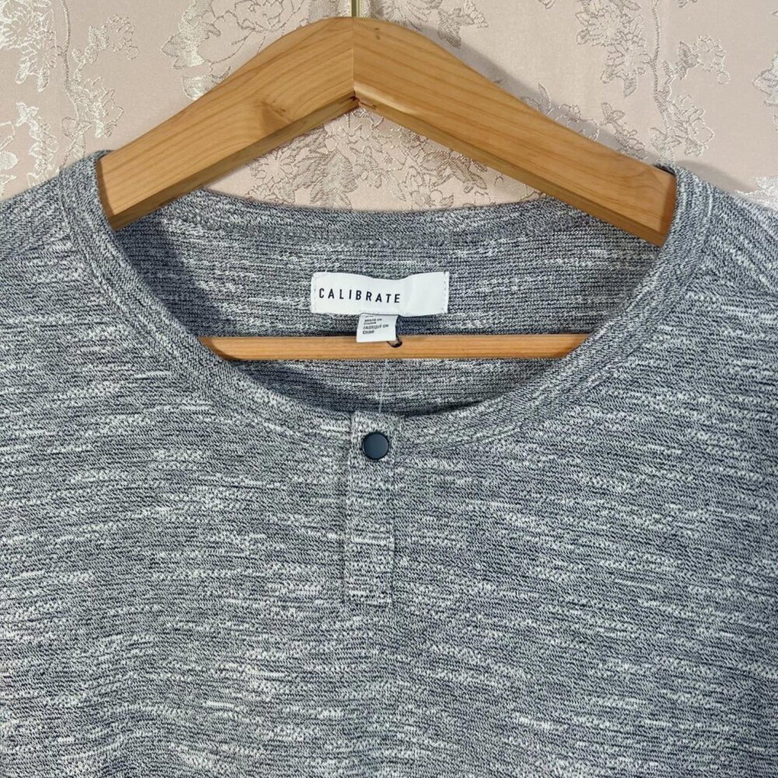 NWT Calibrate Men's Button Grey Heathered T Shirt Size XL
