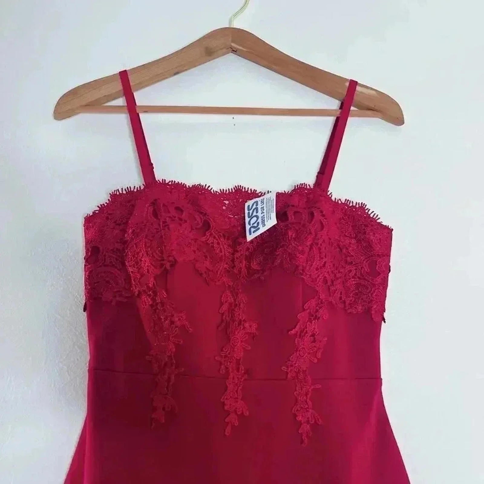 NWT Haute Monde Red Lace Bodycon Dress Women's Size M