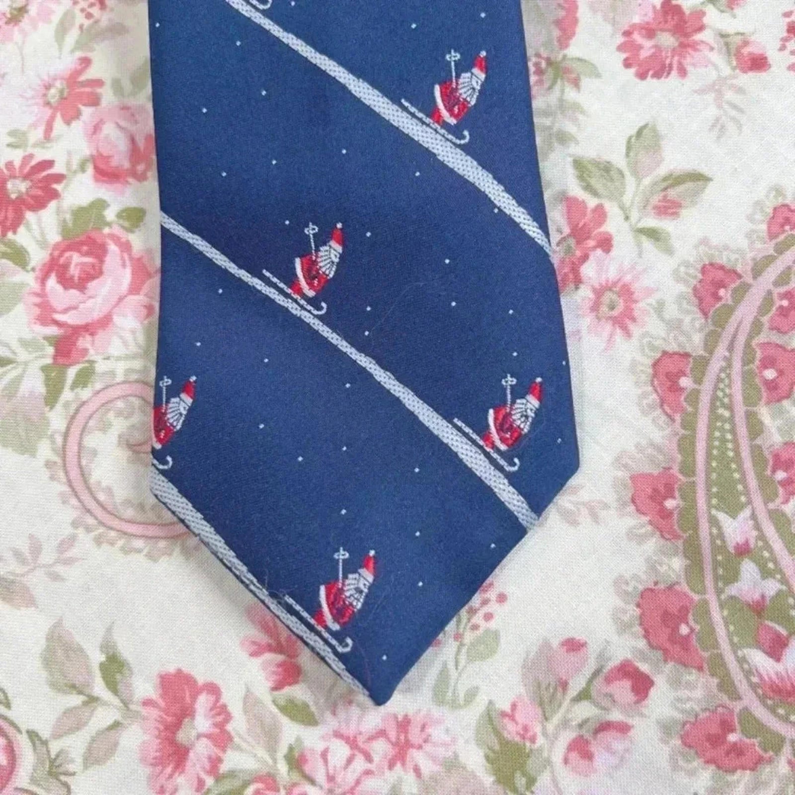 Vintage Santa Skiing Tie Christmas Holiday Suit Formal Wide Tie