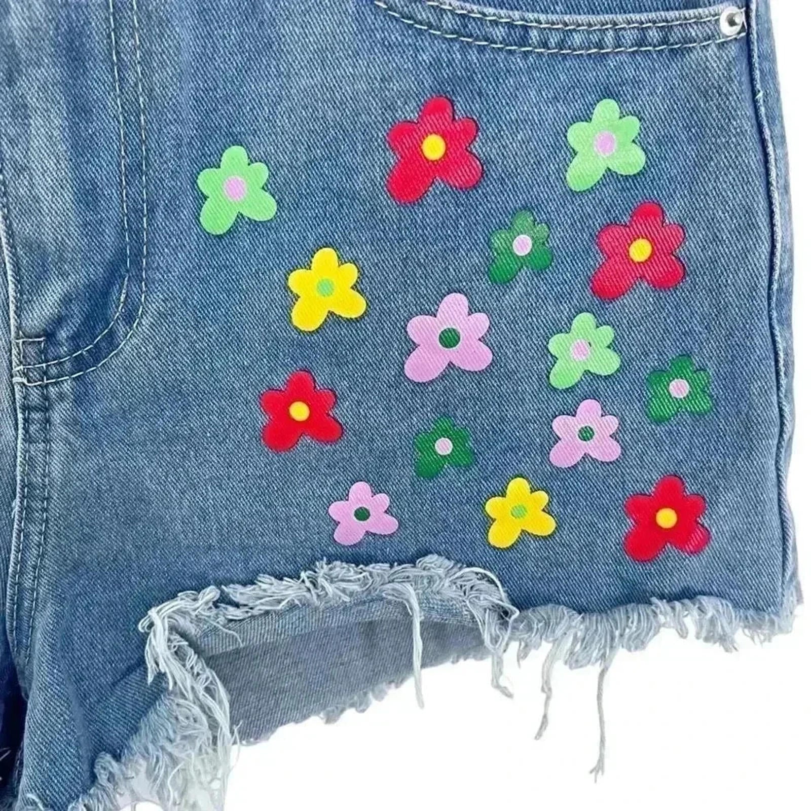 NWOT Floral Denim Shorts Flowers Medium Wash High Rise Women's Size M