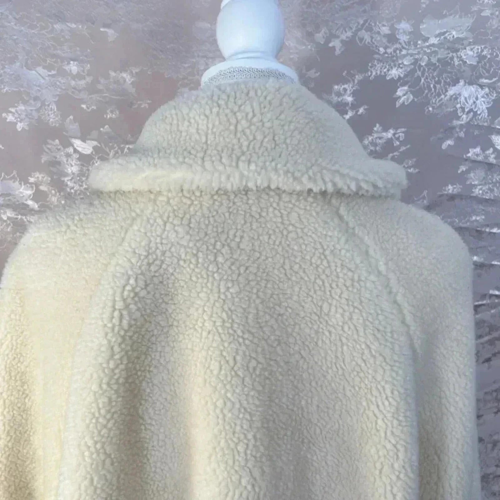 Orvis Cream Sherpa Fleece Teddy Bear Collared 3-Button Jacket Size M
