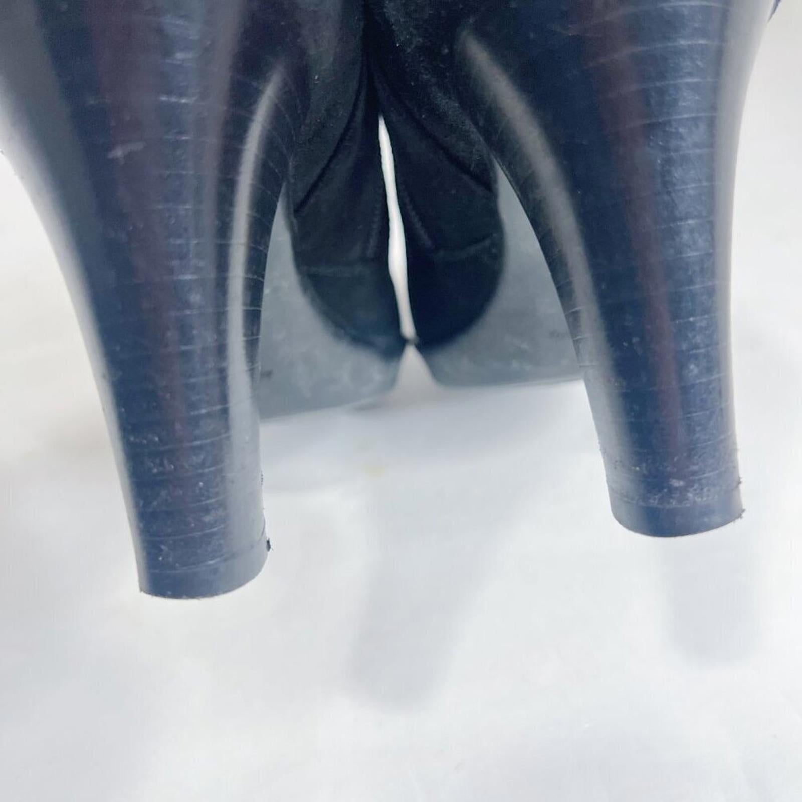 Aquatalia Rosy Bootie Black Suede Studded Heeled Ankle Boot Leather Size 7