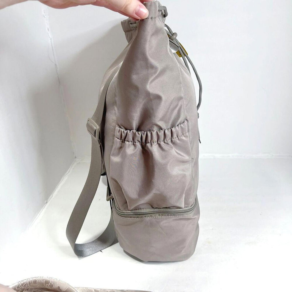 NWT Beyond Yoga Convertible Gym Bag Backpack Drawstring Shoe Compartment Taupe