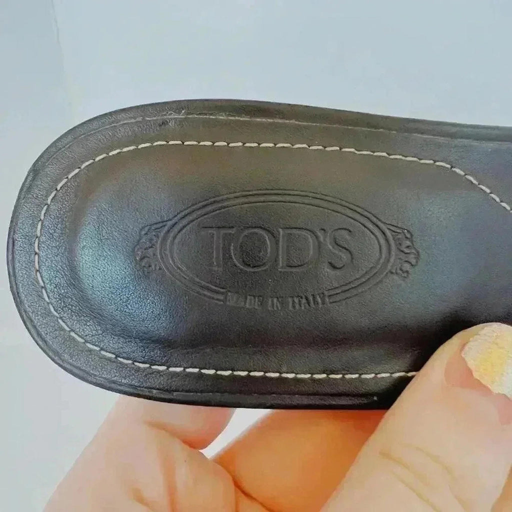 Tod's y2k Vintage Dark Brown Leather Kitten Heels Silver Ring Women's Size 7.5