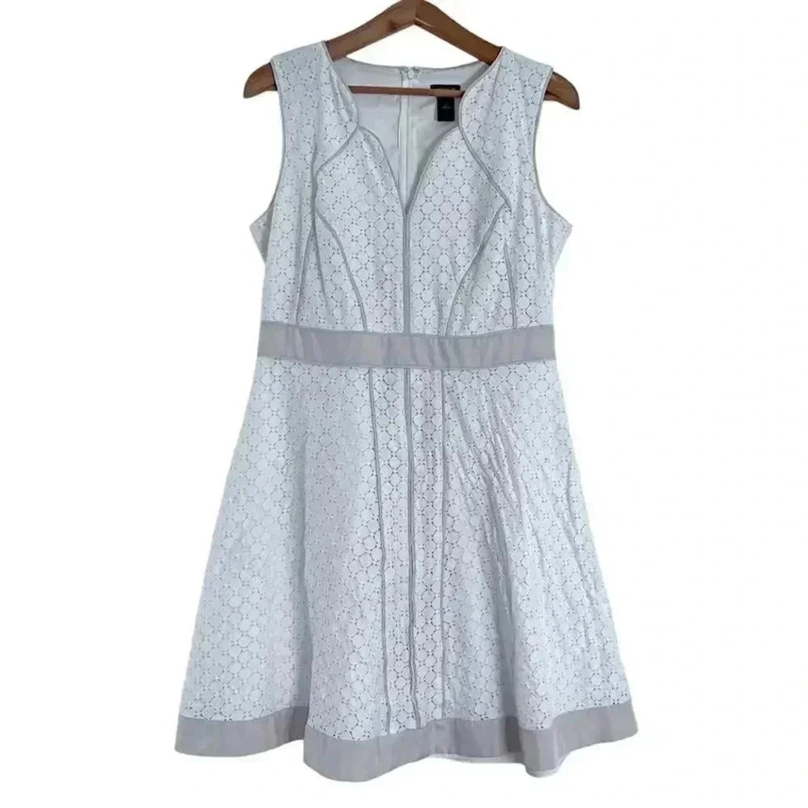 Ann Taylor White Cream Eyelet A Line Dress Spring Summer Dress Women's Size 10