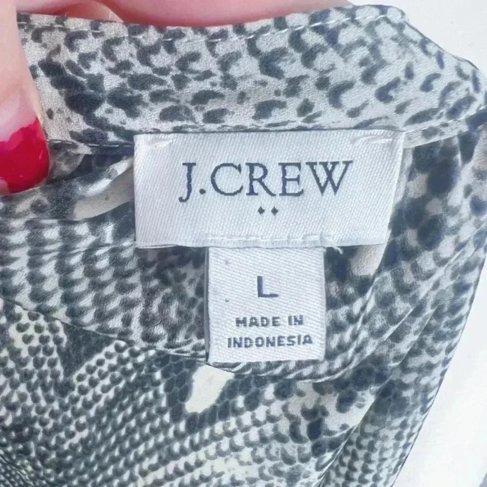 J Crew Snakeprint Blouse Long Sleeve Button Up Business Casual Office Size L