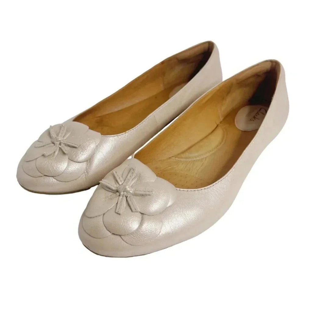 Clarks Women's Aldea Palm Champagne Leather Flower Ballet Flats Size 10