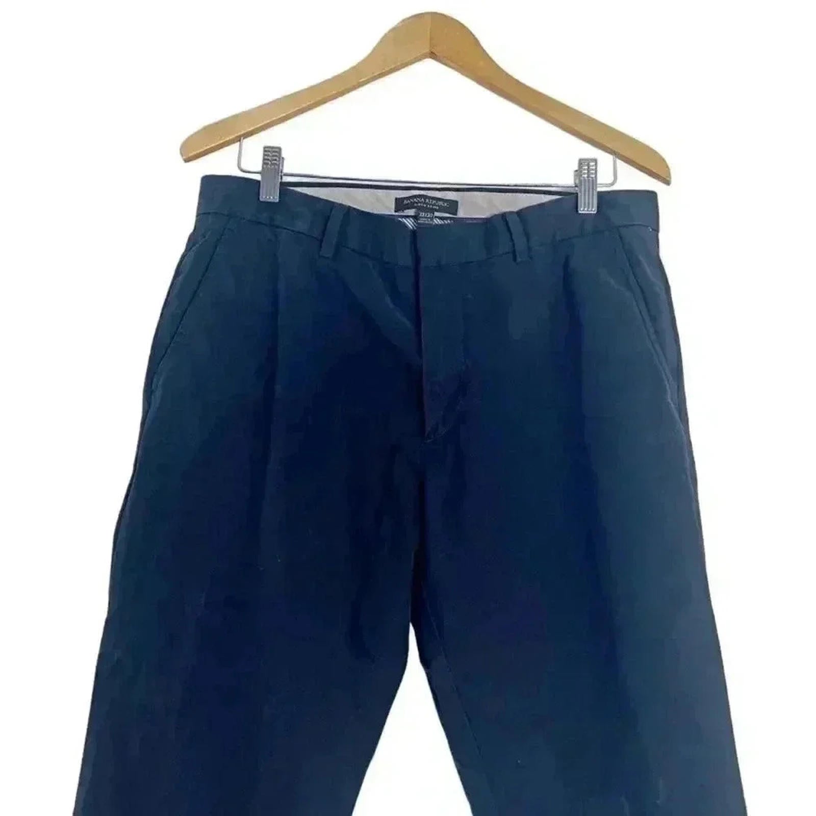 Banana Republic Aiden Chino Pants in Black Business Casual Office Size 33 x 30