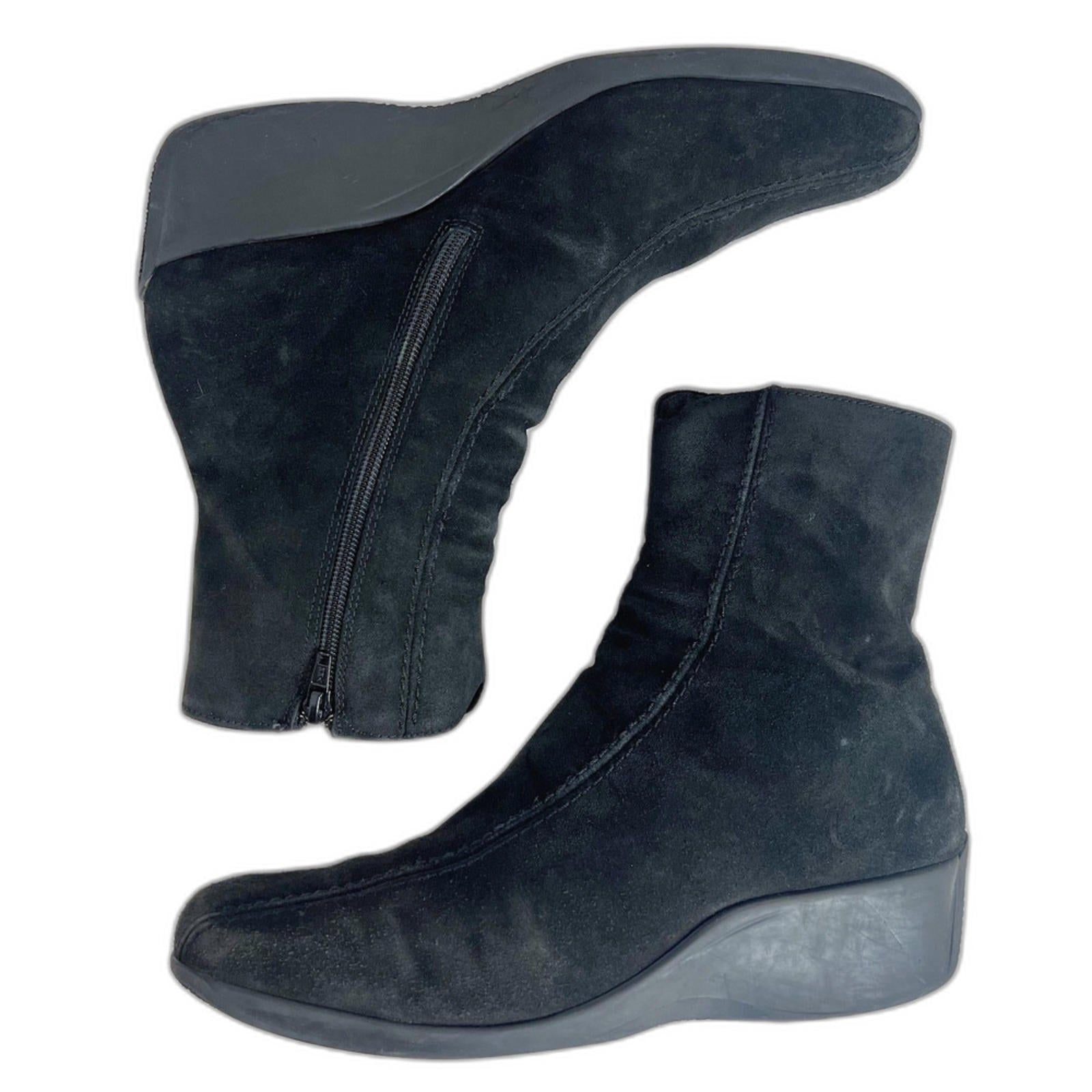 La Canadienne Elizabeth Boot $475 MSRP Black Suede Wedge Booties Size 12
