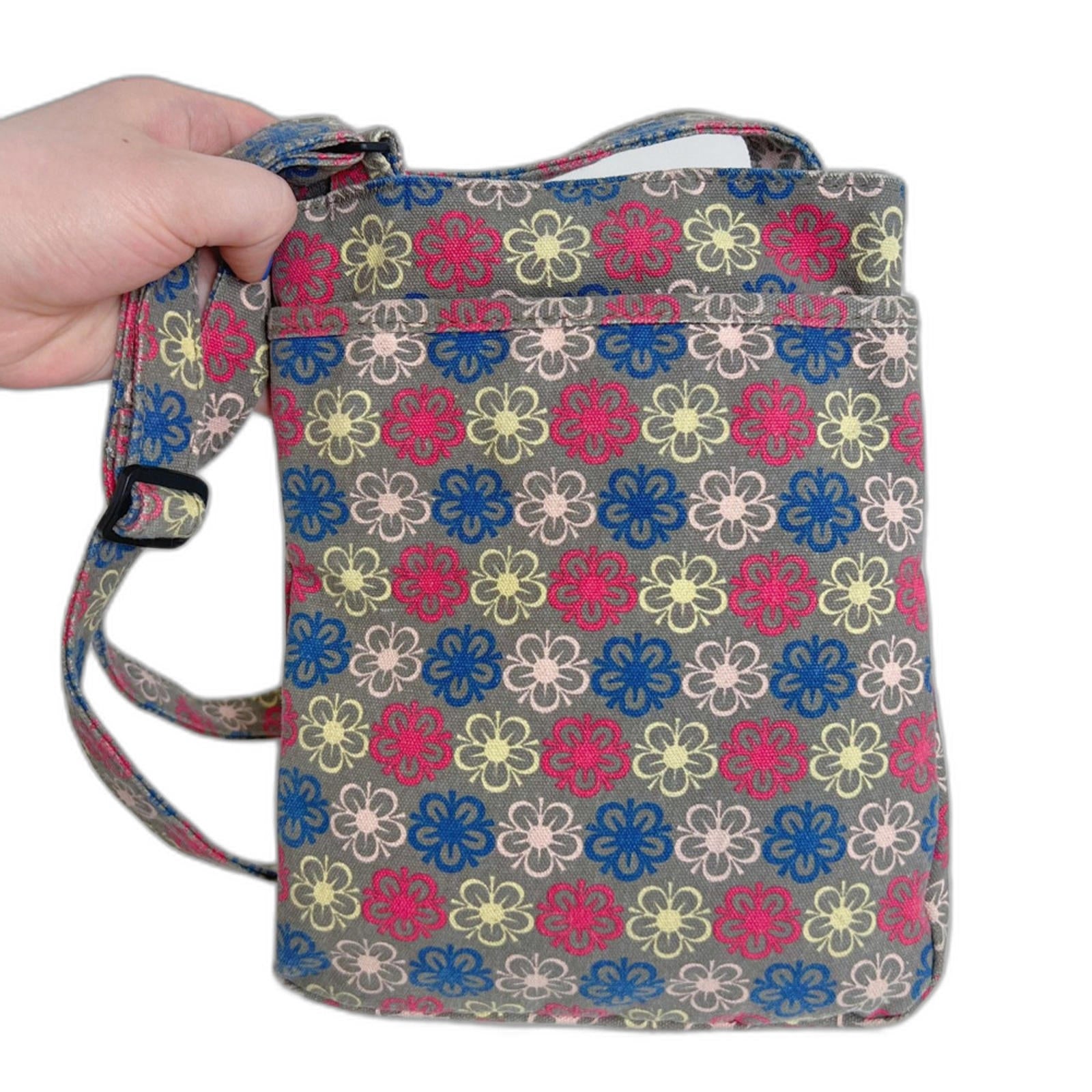 Kavu Limited Edition Keeper Cotton Canvas Taupe Pink Blue Floral Crossbody Bag