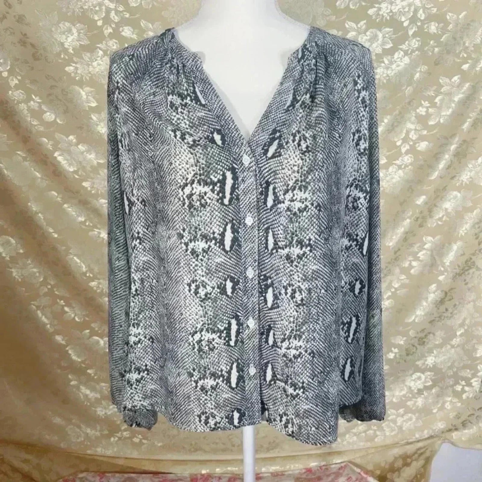 J Crew Snakeprint Blouse Long Sleeve Button Up Business Casual Office Size L
