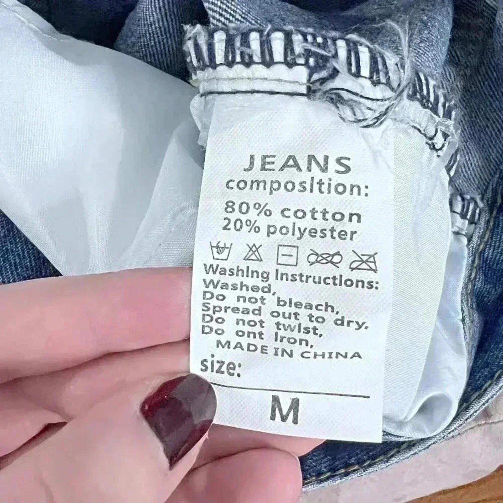 NWOT Distressed High Rise Mom Jeans Straight Leg Medium Wash Women's Size M