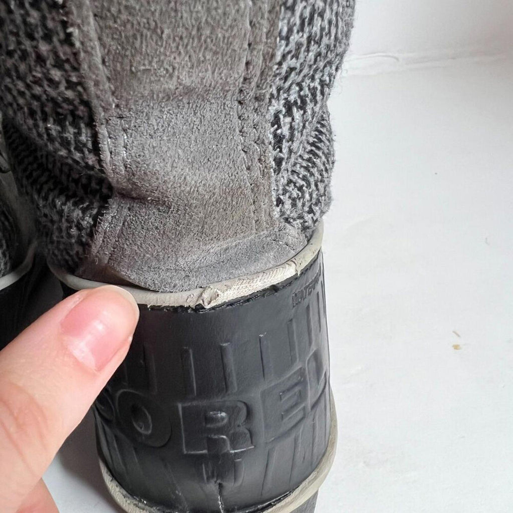 Sorel Joan of Arctic Winter Boots Grey and Black Houndstooth Fur Lined Size 7.5