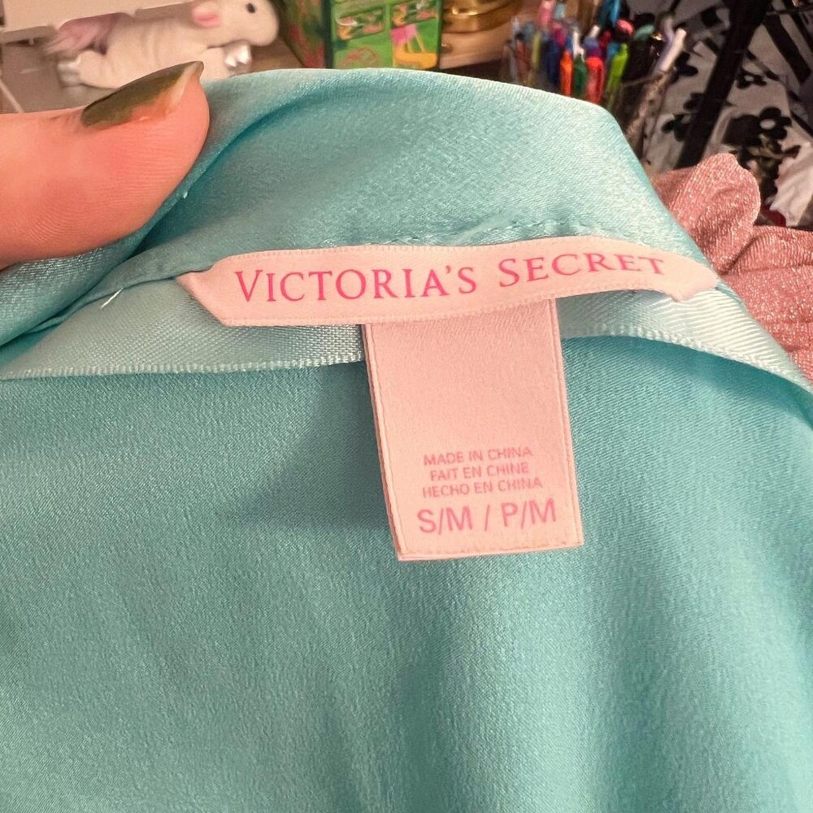 Victoria's Secret VS Light Blue Satin Robe Women's Size S/M