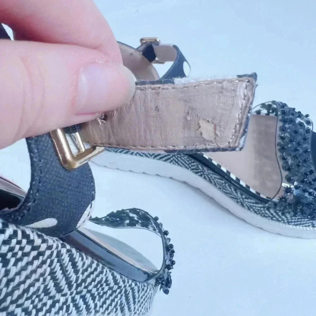 Betsey Johnson Faegan Wedge Sandal Black and White Women's Size 9.5