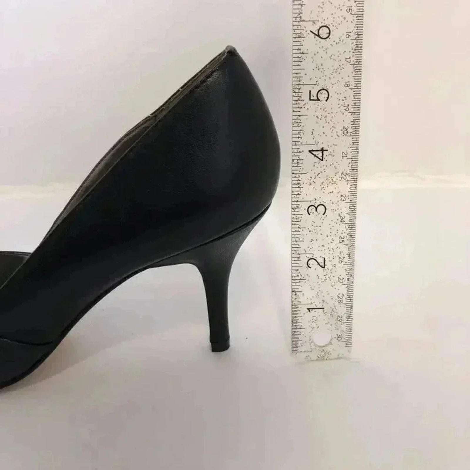 Tahari Carat Black Pointed Toe Stiletto Black Leather Heels Pumps Size 9.5
