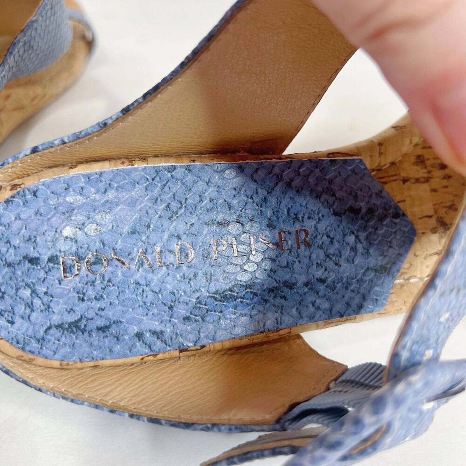 NWOT Donald Pliner Ofelia Wedge Sandal in Denim Blue Snakeskin Leather Size 9