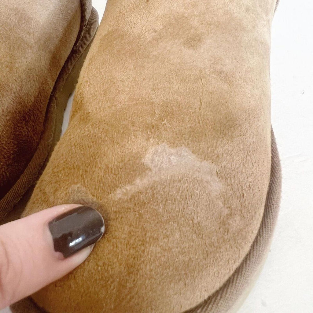 UGG Australia Womens Classic Shearling Boot Tan Women's Size 6