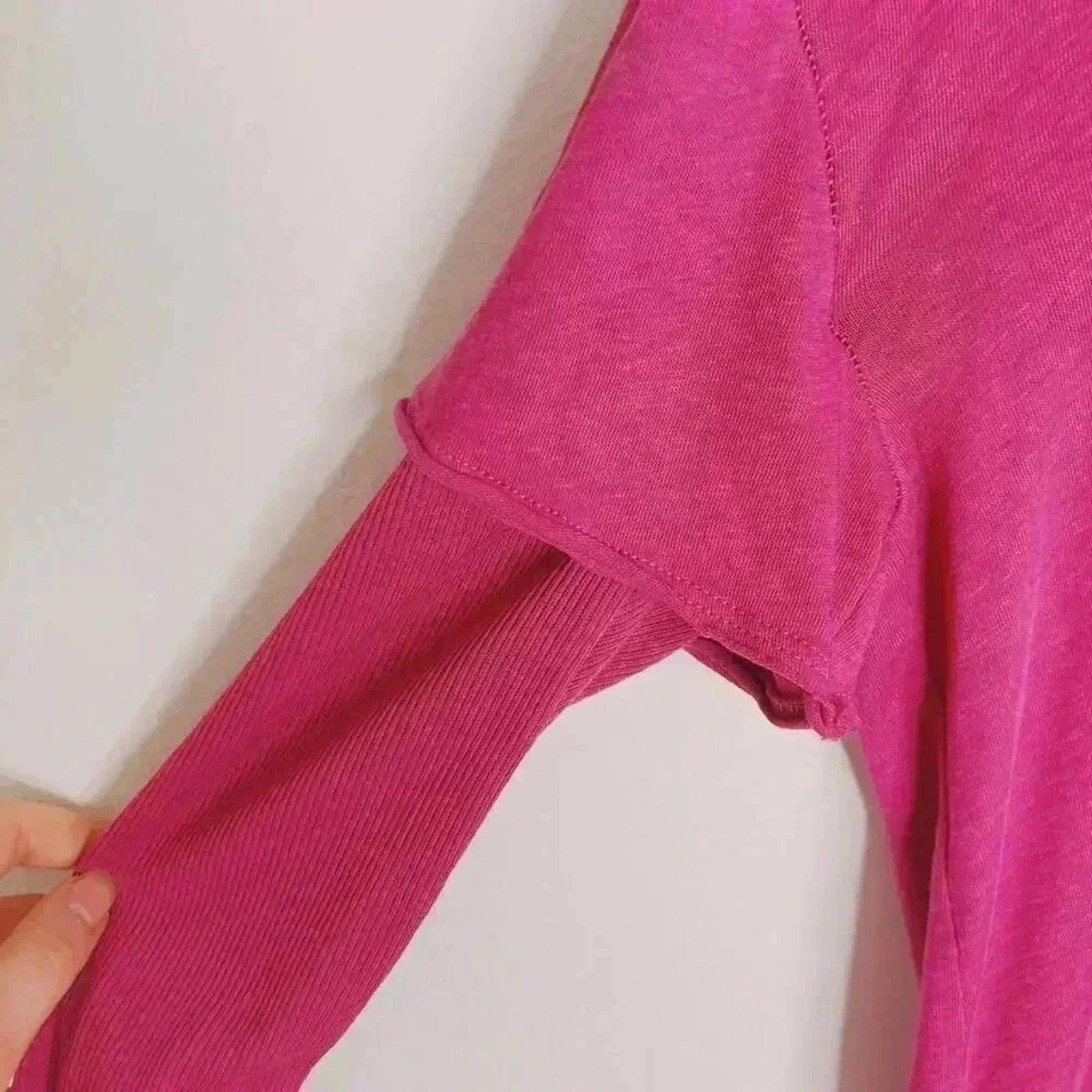 NWT Free People We the Free Long Sleeved Pink Fuscia Top Women's Size XS
