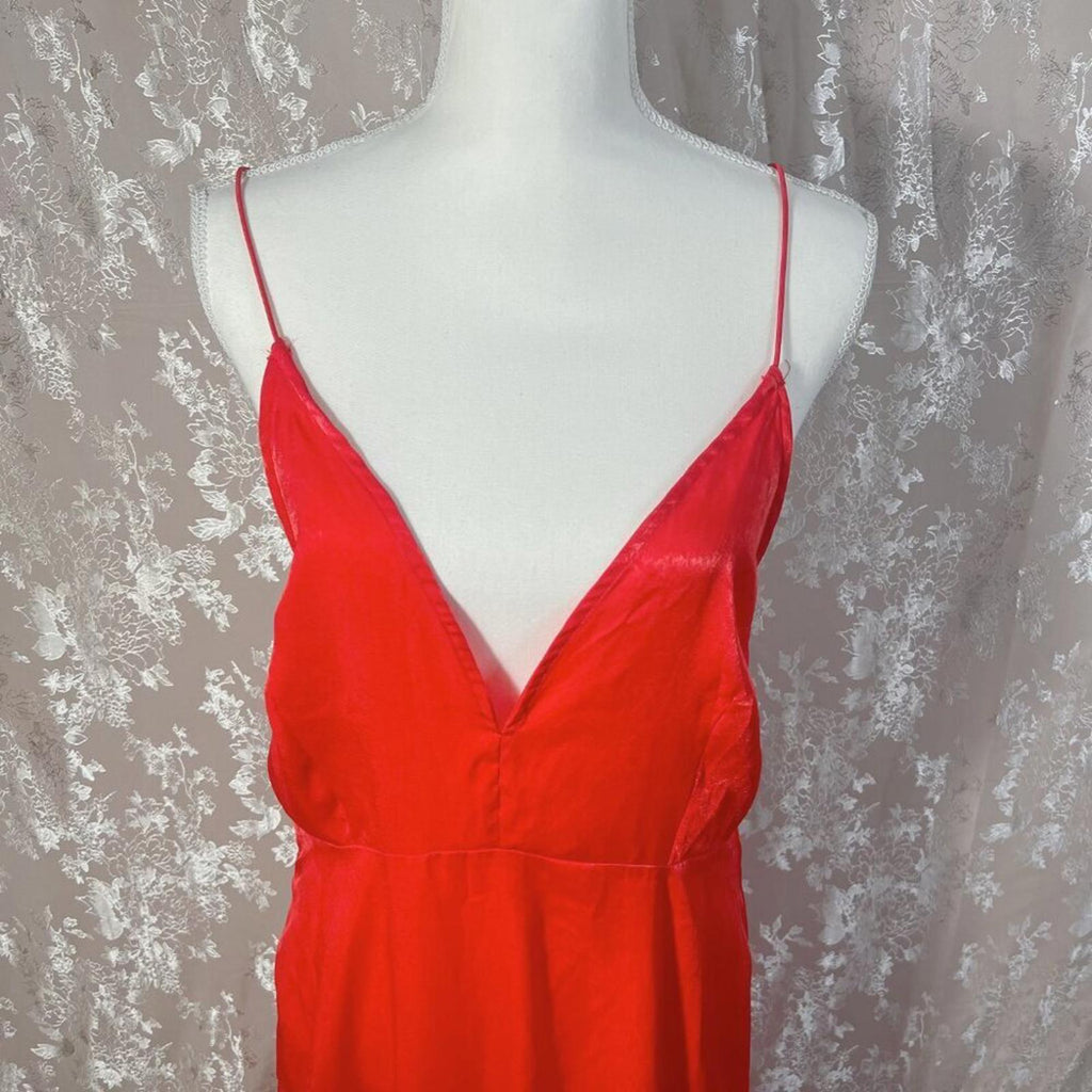 Pretty Little Thing PLT Red Satin V Neck Long Maxi Dress Backless Formal Size 10