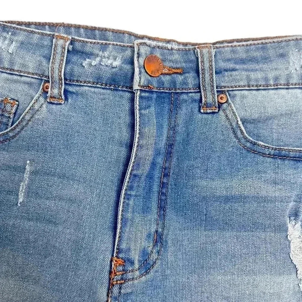 Forever 21 Distressed Denim Shorts Mid Rise Light Wash Women's Size 27