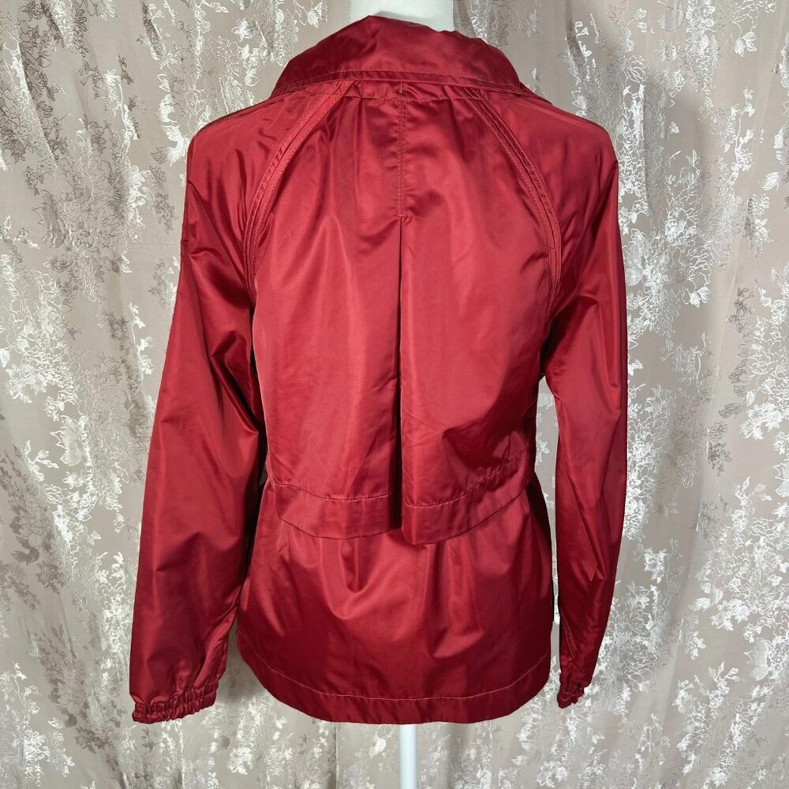 Athleta Escape Jacket in Canyon Red Rain Coat Windbreaker Running Jacket Size XS