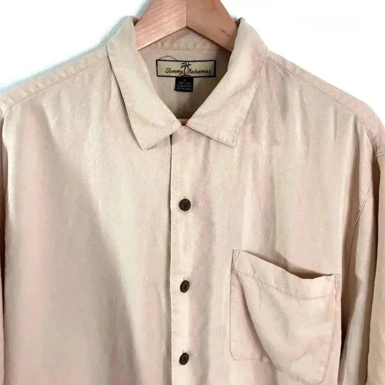 Tommy Bahama Silk Tan Beige Button Down Cigar Club Shirt Men's Size M