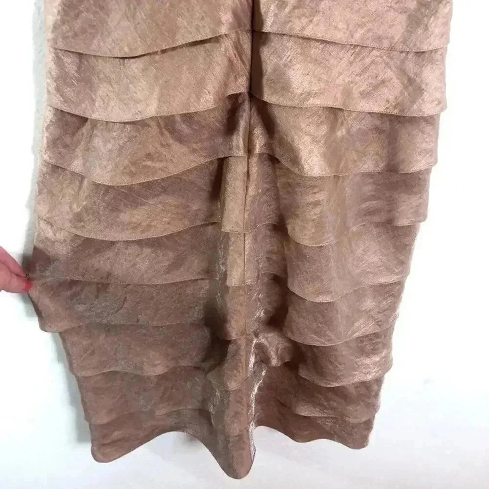 Adrianna Papell Gold Champagne Scalloped Layered Dress Formal Women's Size 6