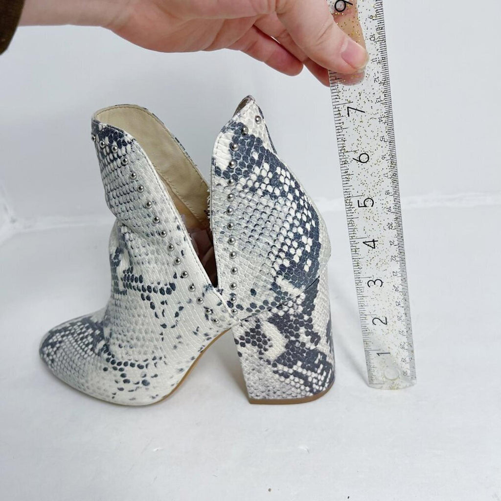 Steve Madden Rockstar White and Grey Snakeprint Snakeskin Studded Booties Size 9