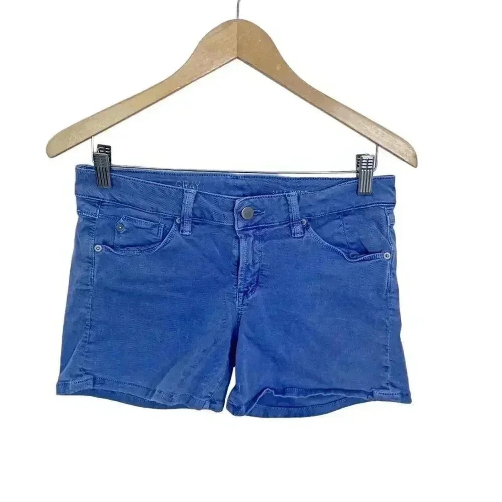 Saks 5th Avenue Gray Baby Short in Blue Low Rise Denim Shorts Women's Size 28