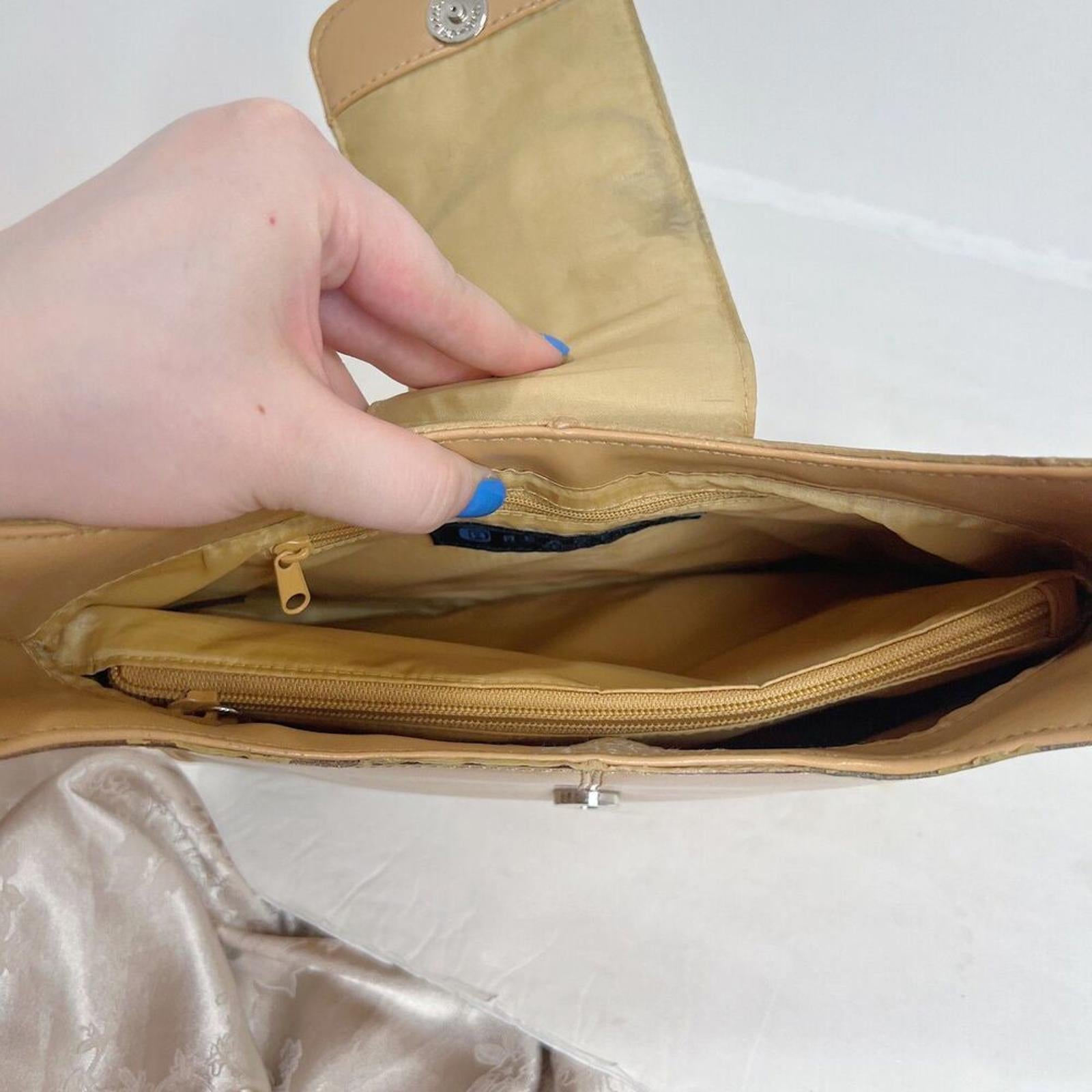 Kenneth Cole Reaction Tan Leather Structured Shoulder Bag Purse