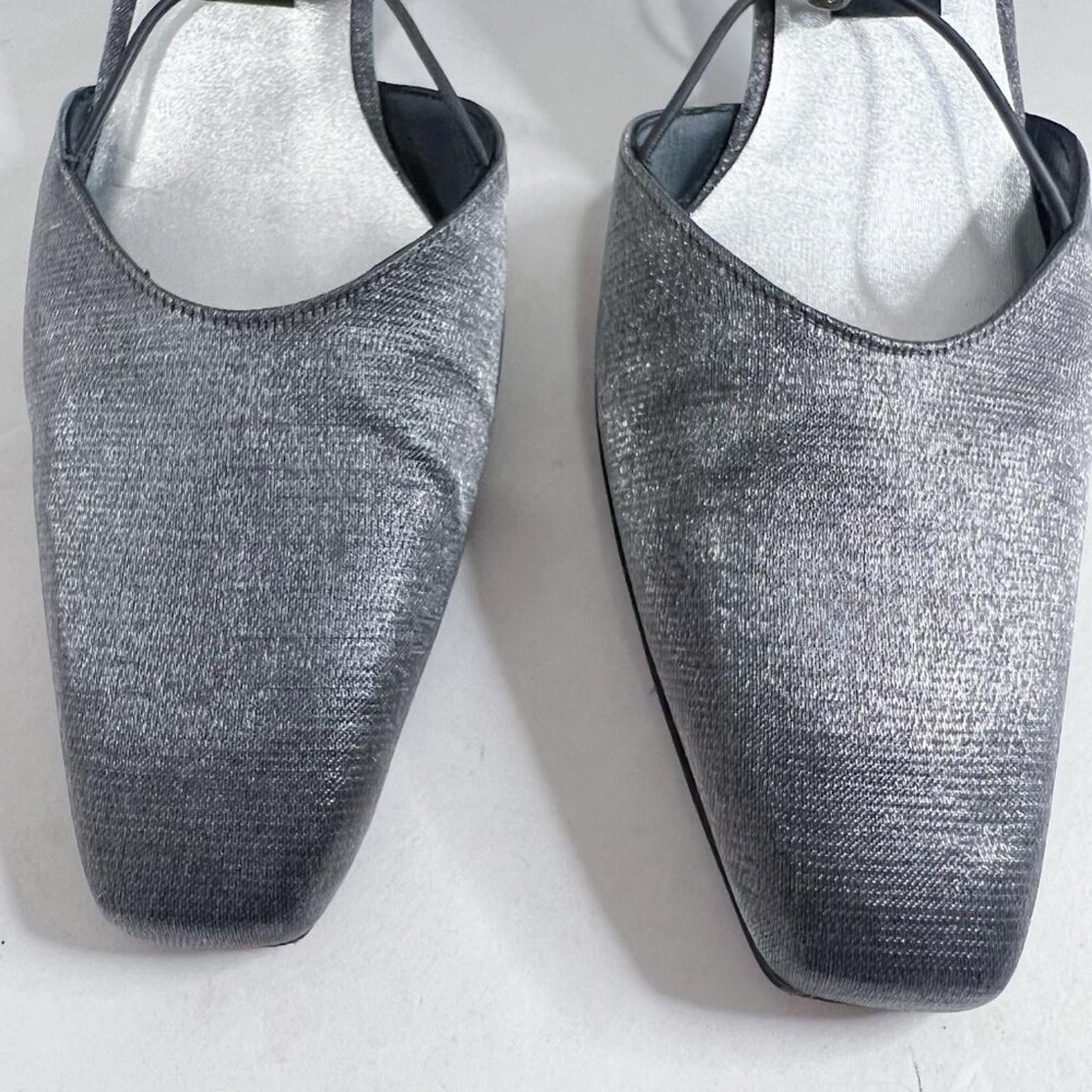 90s Vintage Stuart Weitzman Rondex Heels Silver Kitten Heel Pump Size 8.5 AA