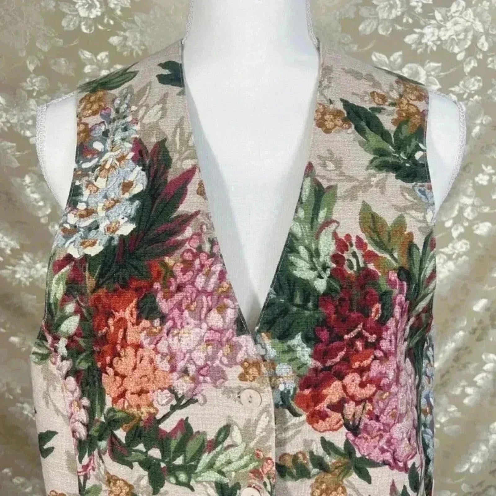 NWT 90s Vintage Floral Embroidered Vest Women's Size 11/12 Cottagecore Coquette