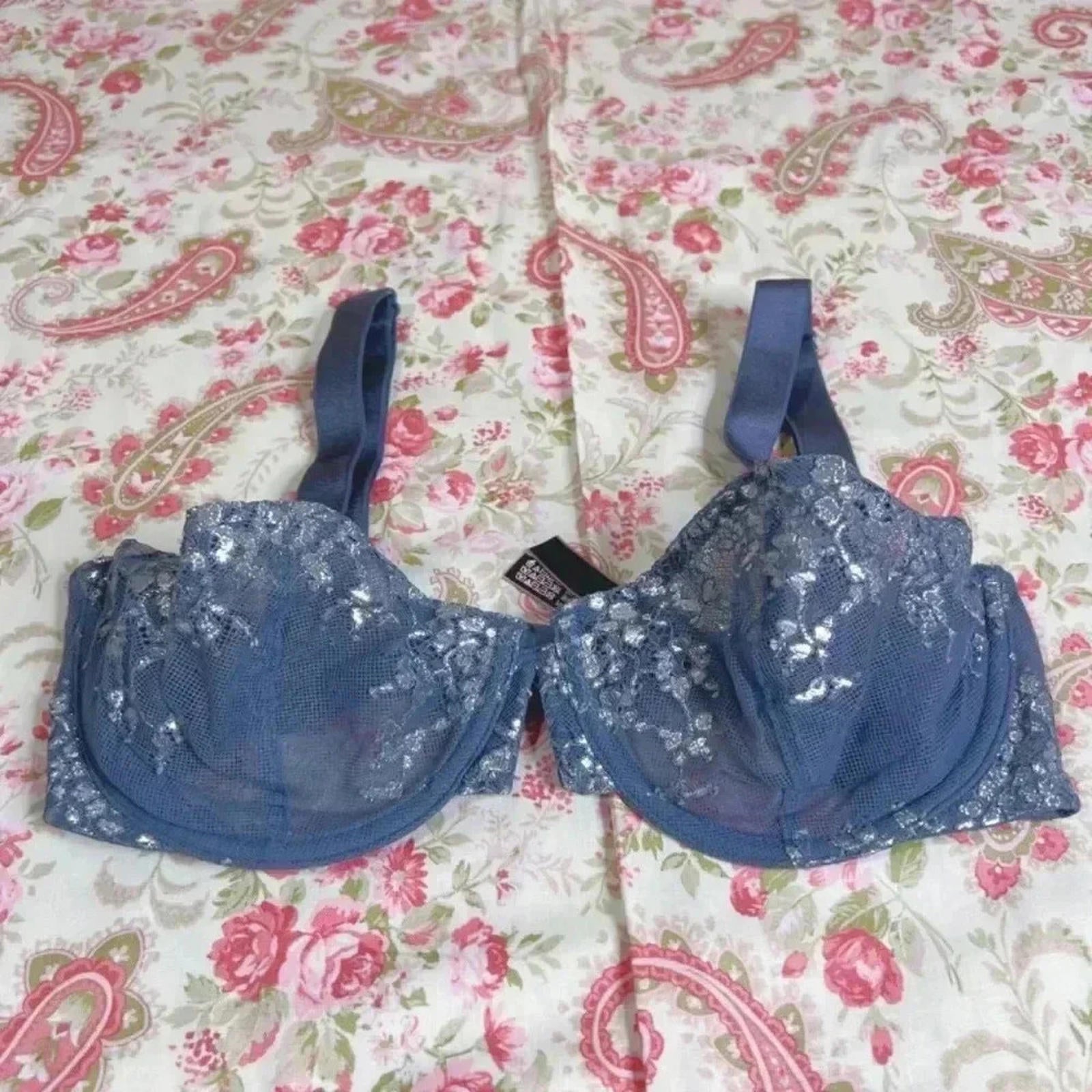 Victoria's Secret Very Sexy Unlined Balconet Bra Grey and Silver 32D