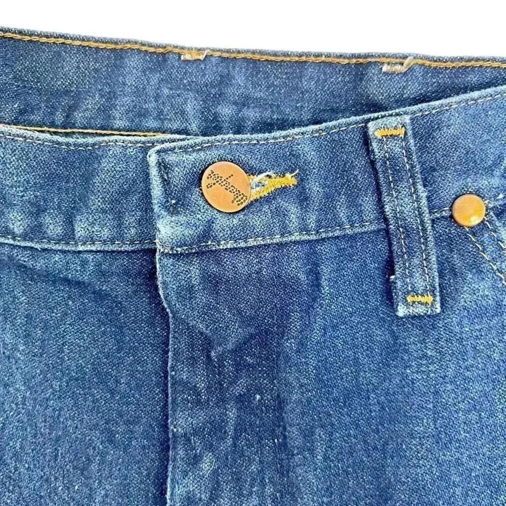 Wrangler Medium Wash Straight Leg Mom Jeans High Rise Women's Size 32 x 32