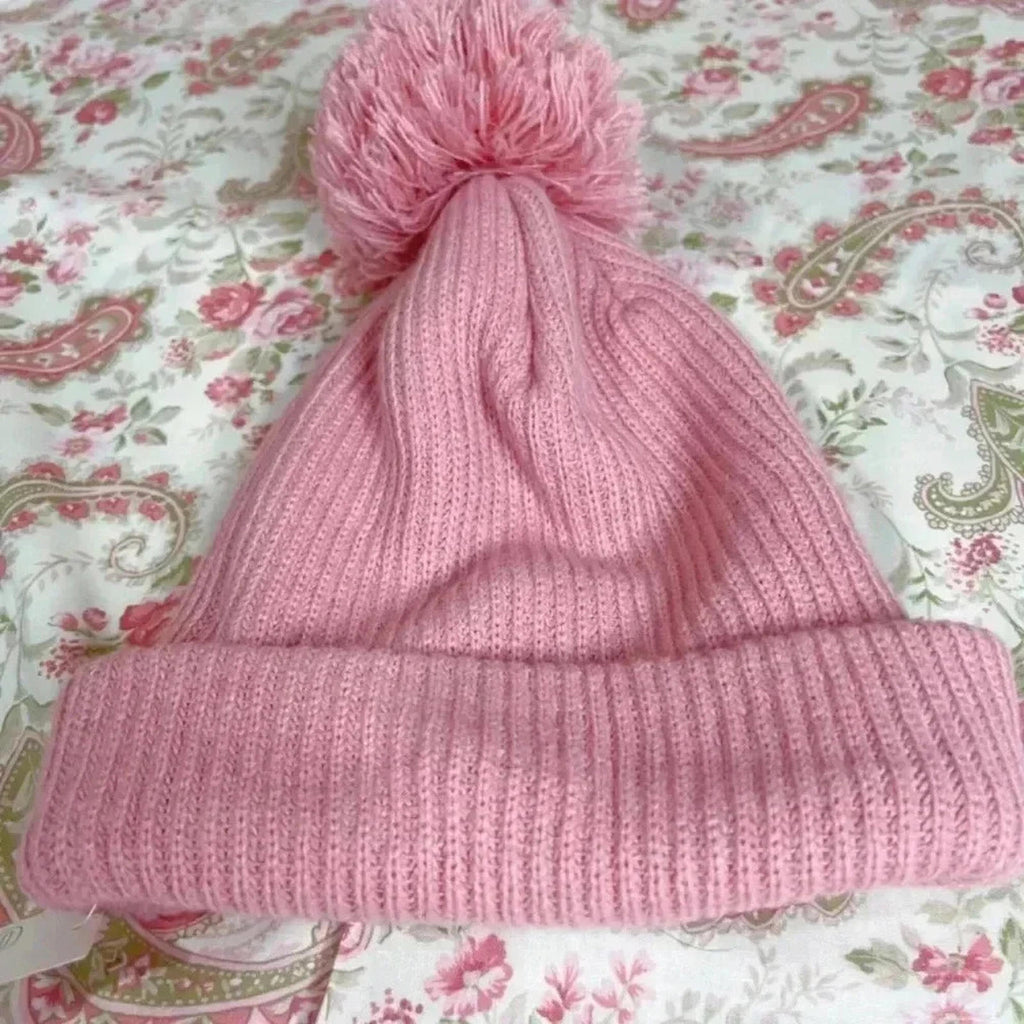 NWT UO Light Pink Winter Hat Beanie With Pompom Ballerina Pink Coquette