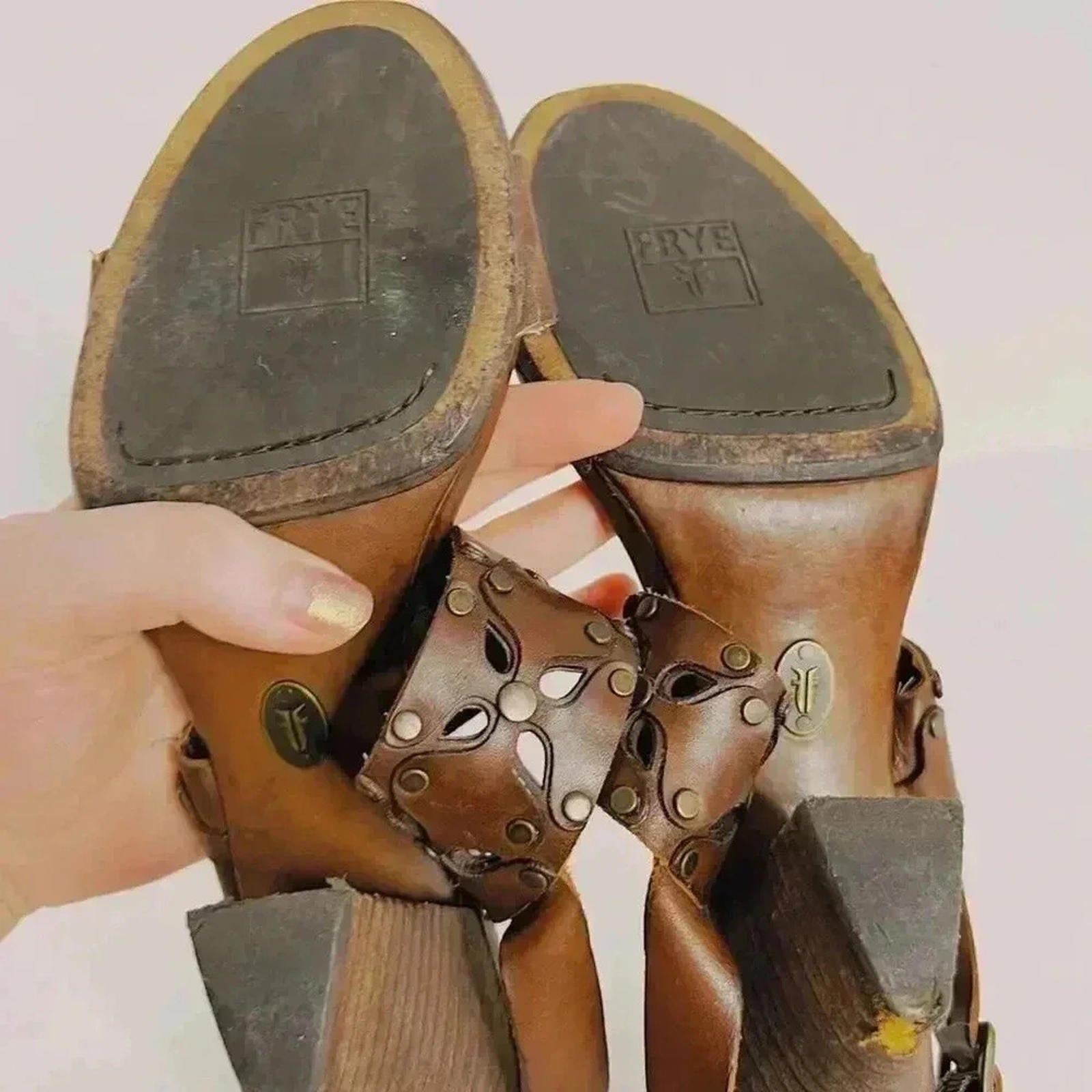 Frye Skye Sandals Brown Leather Chunky Heels Flower Cutouts Rivets Size 9