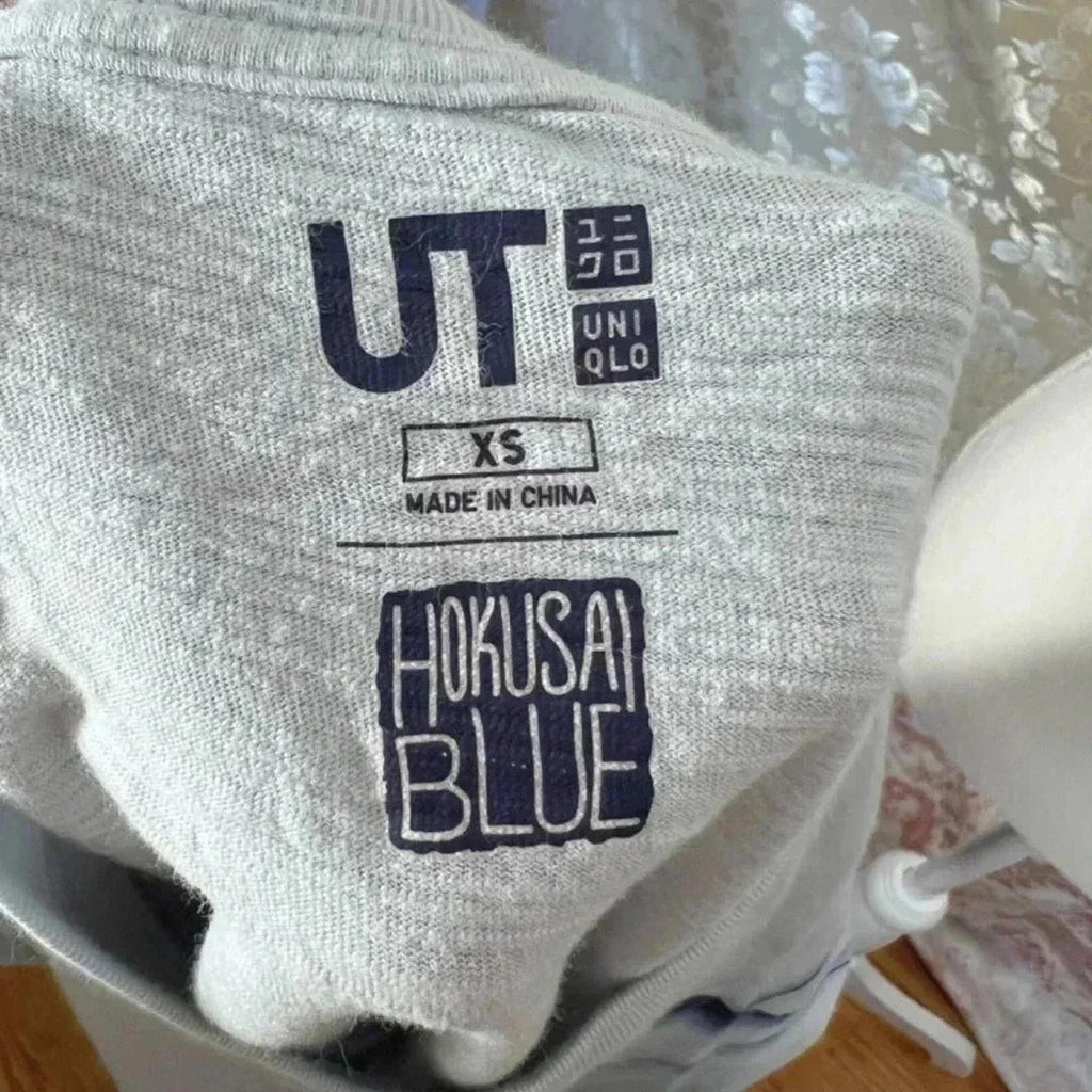 Uniqlo Hokusai Blue Japanese Fishermen T Shirt Size XS