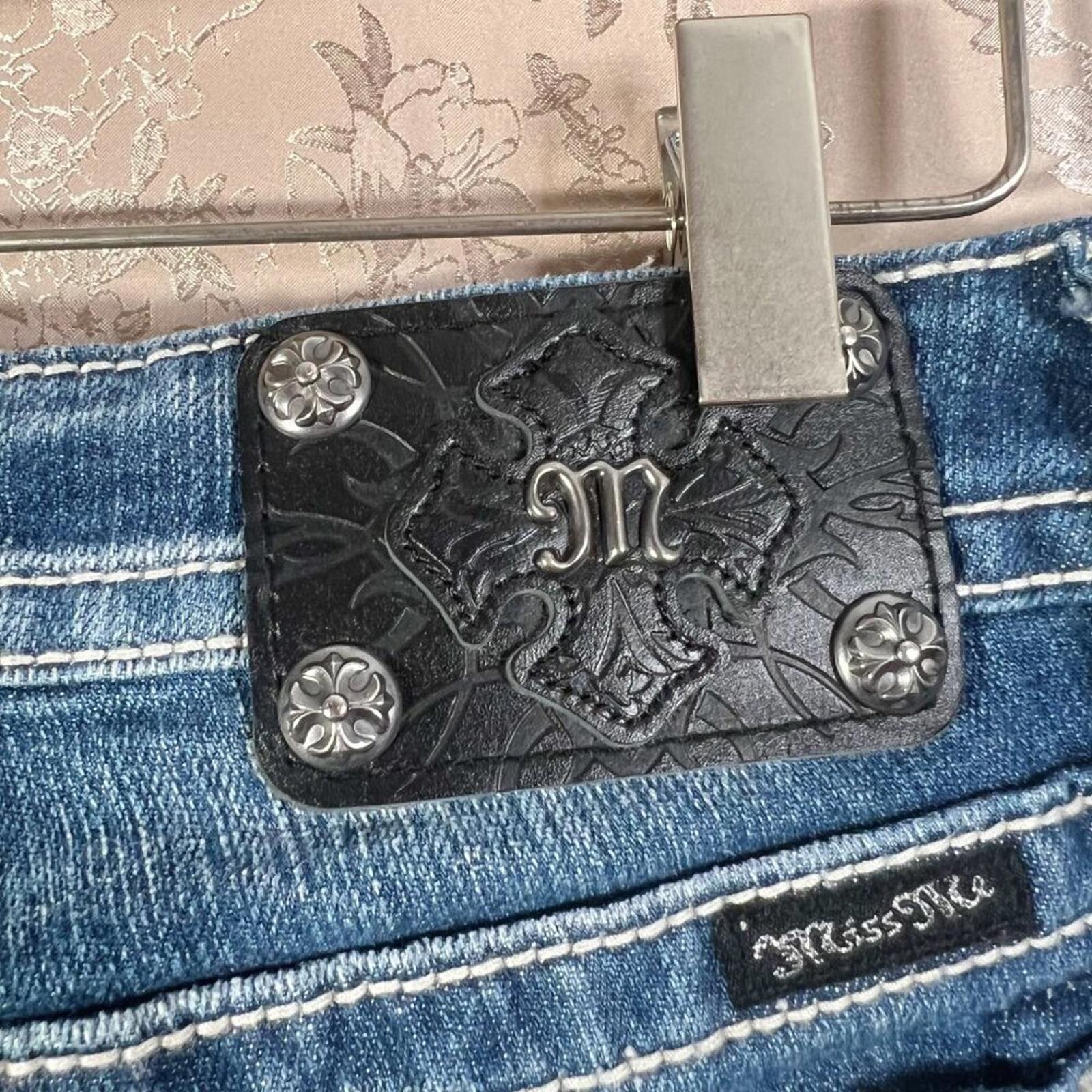 Miss Me Fleur De Lis Embellished Cropped Jeans Capri Women's Size 28
